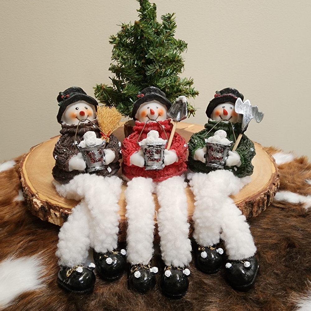 Adorable Set of 3 Holiday Snowmen Shelf Sitters with Dangle Sherpa Legs